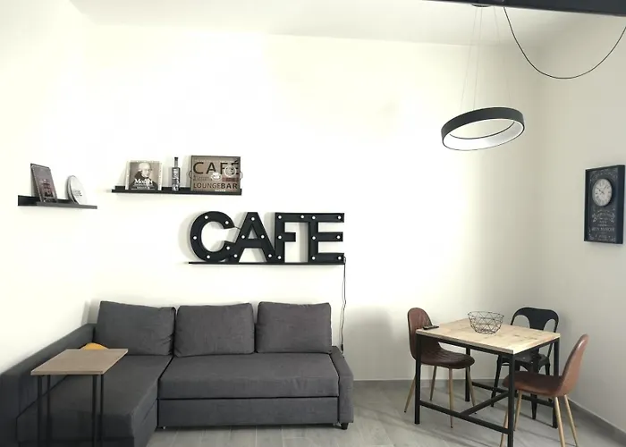 Aj Lux Apartments