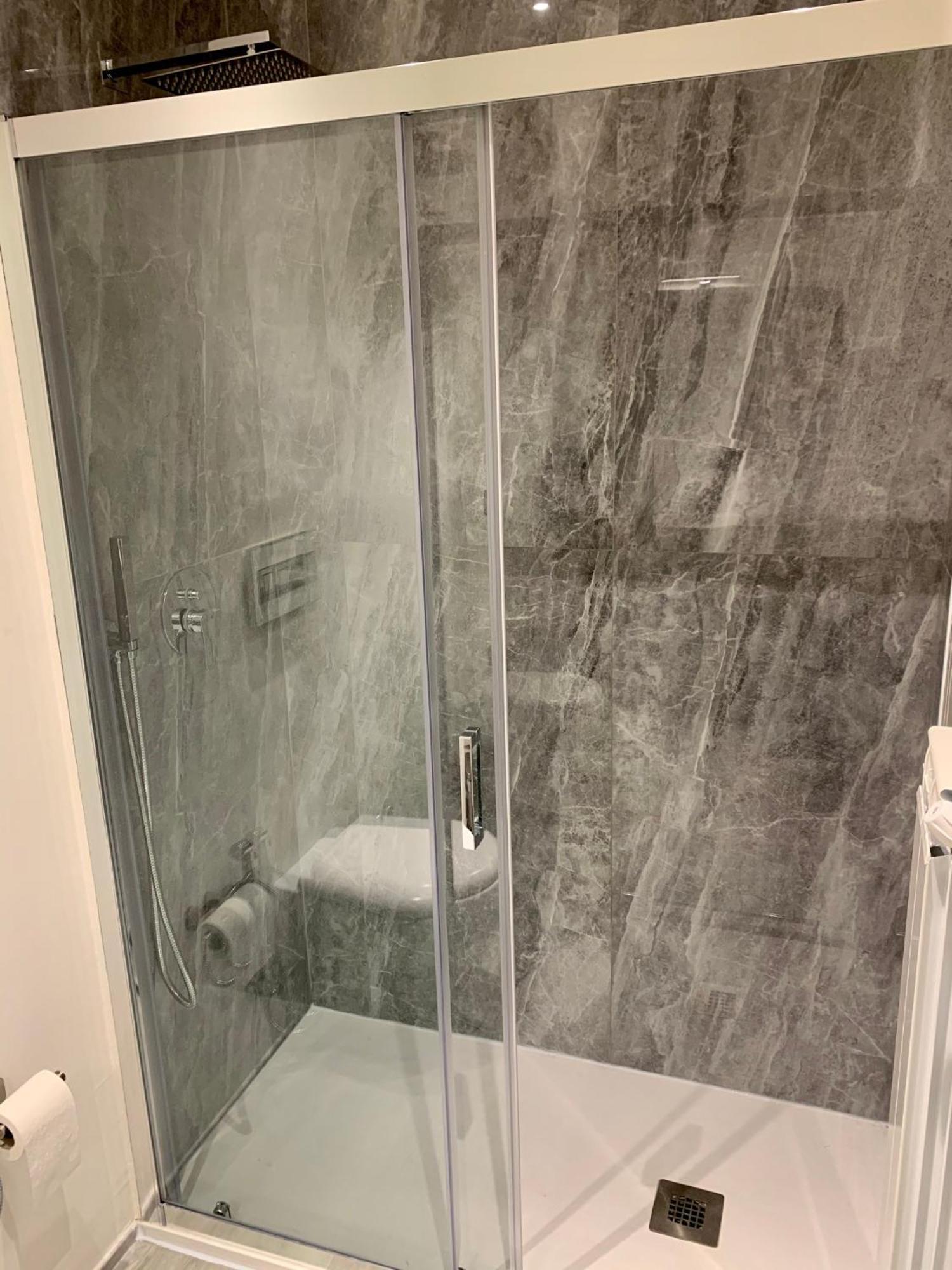 Aj Lux Apartment